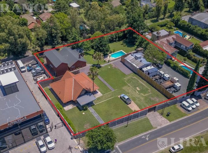 Local comercial · 595m² · 10 Ambientes · 10 Cocheras