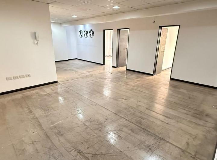 Oficina comercial · 90m²