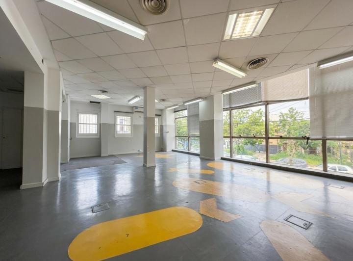 Oficina comercial · 673m² · 12 Ambientes · 16 Cocheras