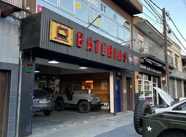 Local comercial · 292m² · 4 Ambientes · 3 Cocheras