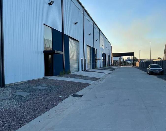 Bodega-Galpón · 1600m²