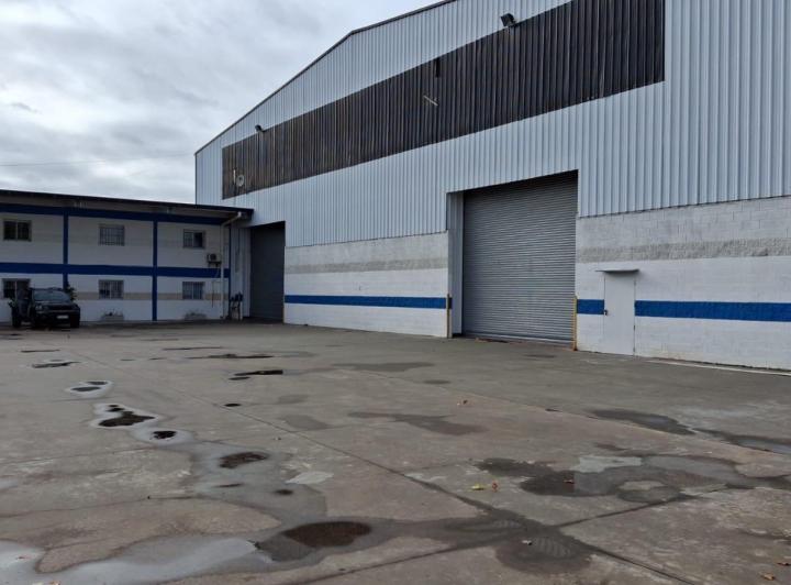 Depósito · 3213m² · 15 Cocheras