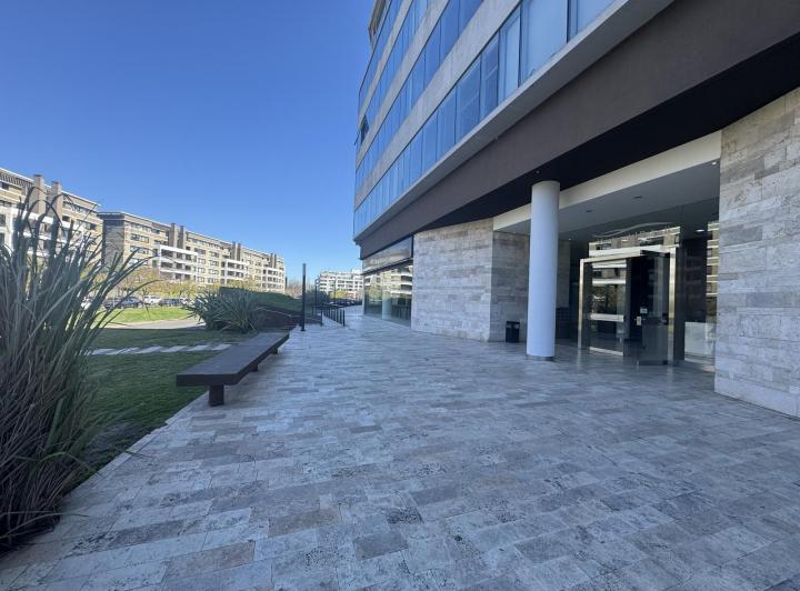 Oficina comercial · 60m² · 1 Ambiente · 1 Cochera