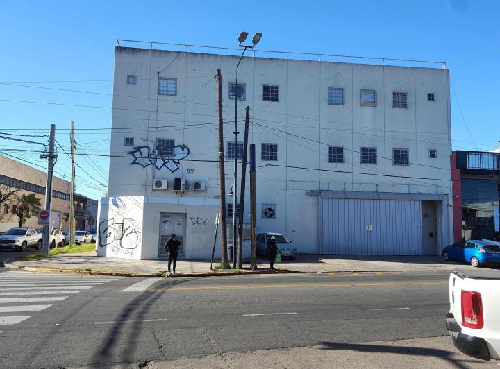 Bodega-Galpón · 2191m²