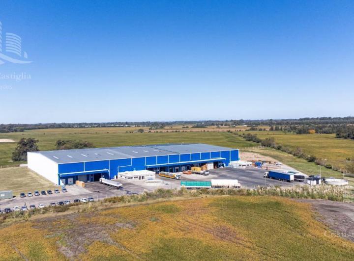 Depósito · 11000m²