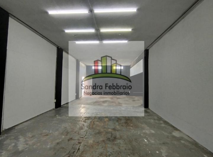 Local comercial · 110m² · 1 Ambiente · 3 Cocheras
