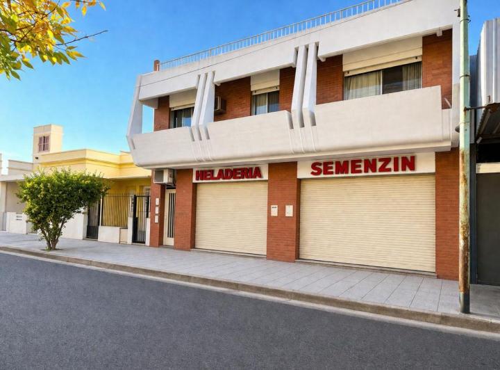 Local comercial · 300m²