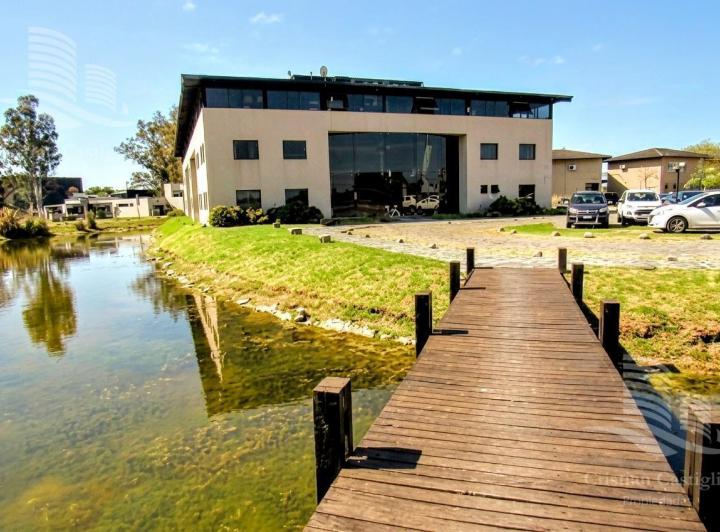 Oficina comercial · 74m² · 4 Ambientes · 2 Cocheras