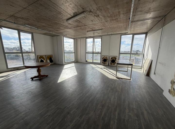Oficina comercial · 80m² · 1 Ambiente · 1 Cochera
