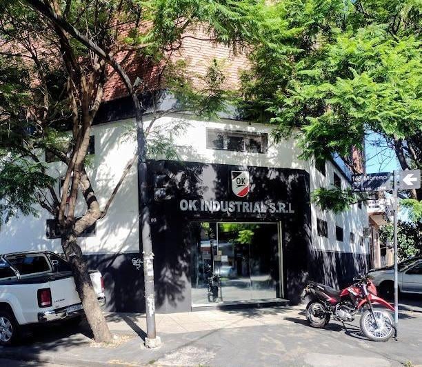 Edificio · 1051m²