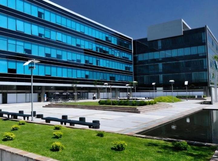 Oficina comercial · 2700m² · 46 Cocheras