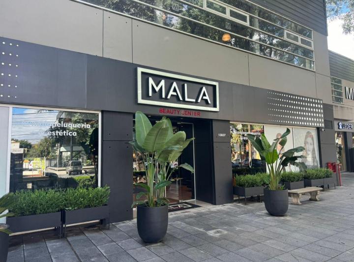Local comercial · 661m² · 32 Cocheras