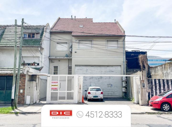 Depósito · 100m² · 4 Ambientes · 1 Cochera