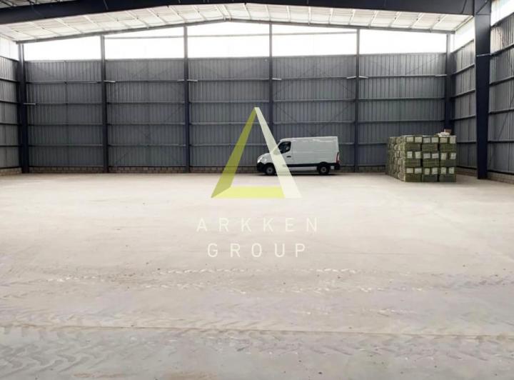 Bodega-Galpón · 833m²