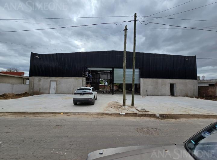 Bodega-Galpón · 764m²