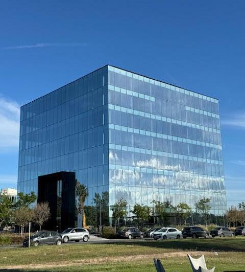 Oficina comercial · 1036m² · 1 Ambiente · 42 Cocheras