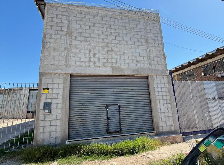 Bodega-Galpón · 1320m² · 5 Ambientes · 25 Cocheras
