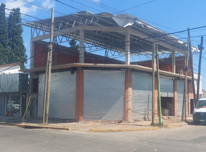 Local comercial · 200m²