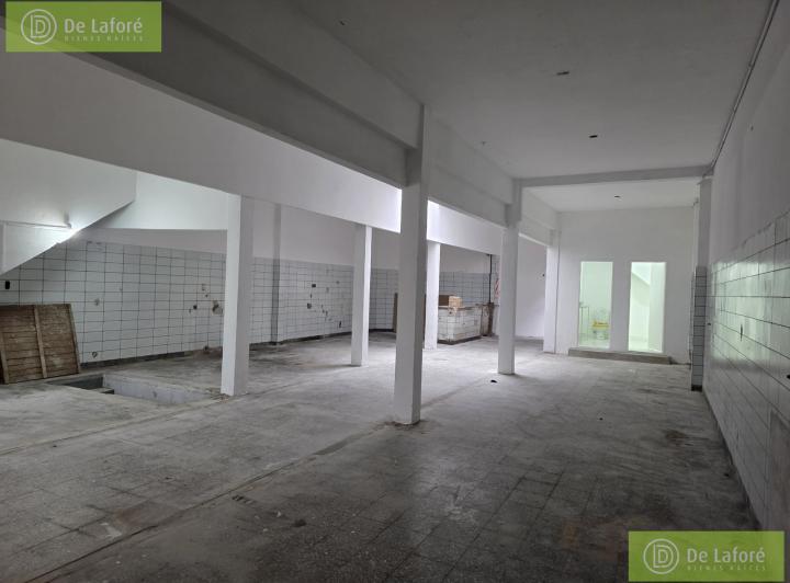 Local comercial · 180m² · 1 Ambiente