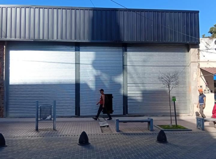 Local comercial · 450m²