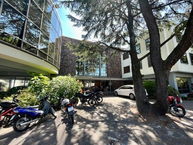 Oficina comercial · 84m² · 4 Ambientes · 2 Cocheras