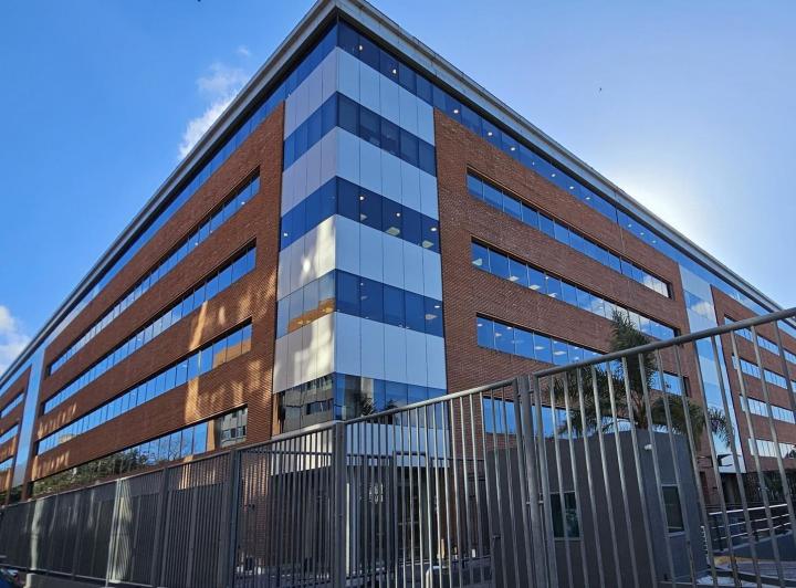 Oficina comercial · 2600m² · 112 Cocheras