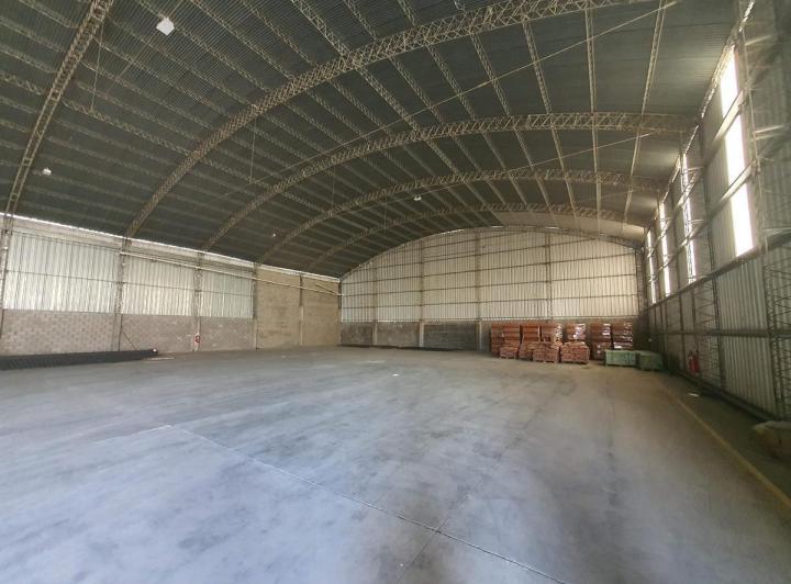 Depósito · 1400m²