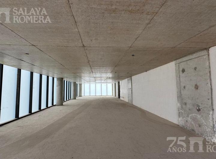 Oficina comercial · 261m² · 1 Ambiente · 2 Cocheras