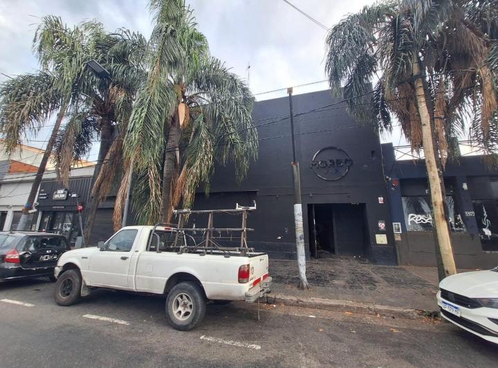 Local comercial · 235m² · 1 Ambiente