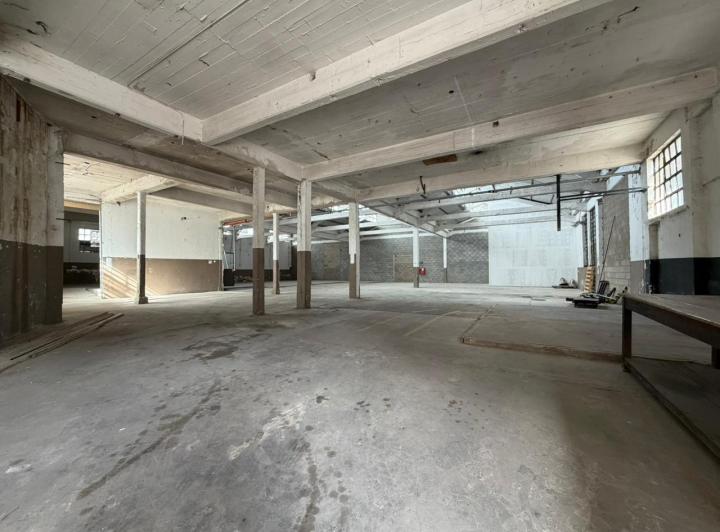 Depósito · 655m² · 2 Cocheras