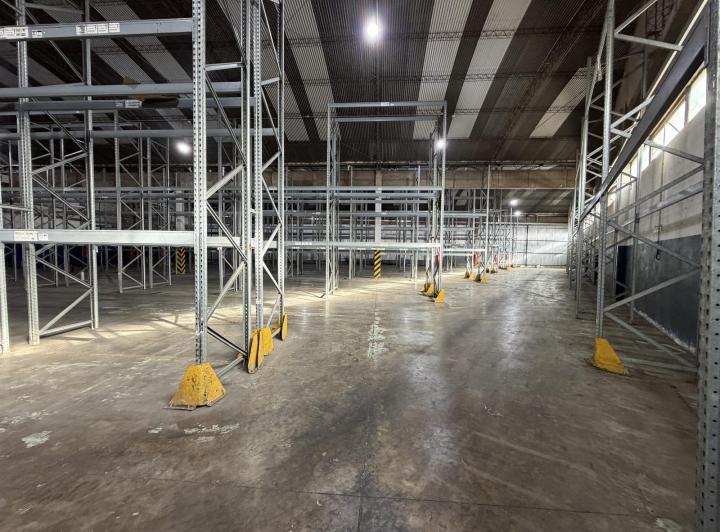 Depósito · 3000m² · 5 Cocheras