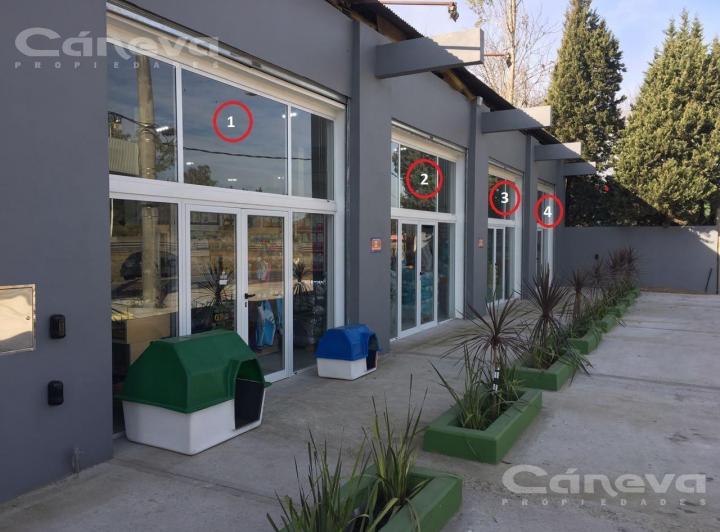Local comercial · 152m² · 4 Cocheras