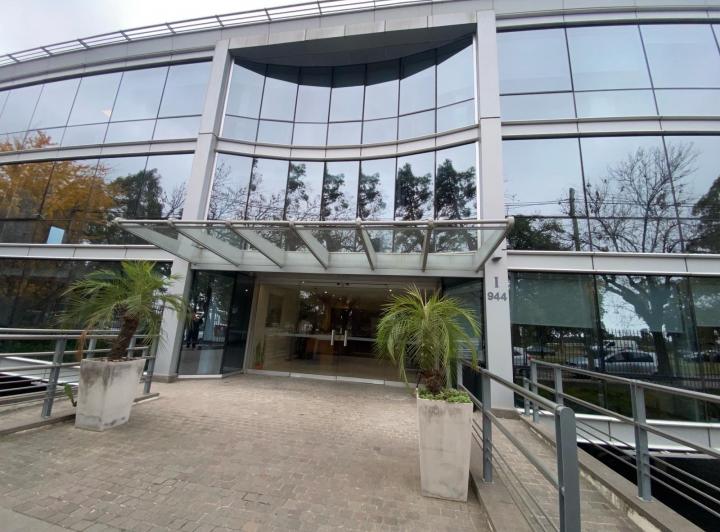 Oficina comercial · 150m² · 3 Ambientes · 6 Cocheras