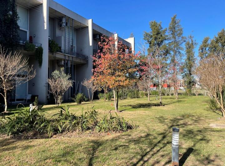 Departamento · 68m² · 2 Ambientes · 1 Cochera