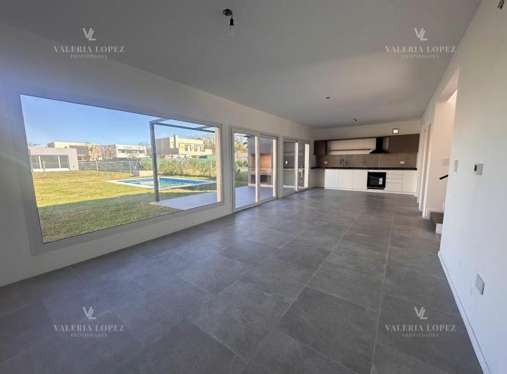 Casa · 146m² · 4 Ambientes · 1 Cochera