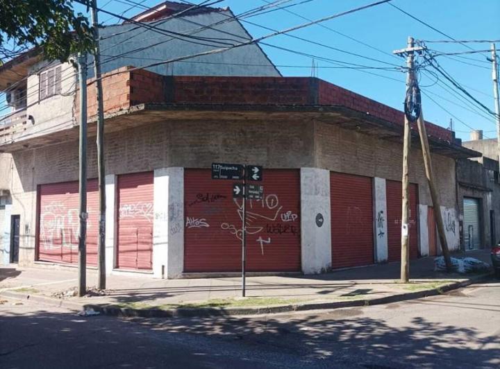 Depósito · 210m²