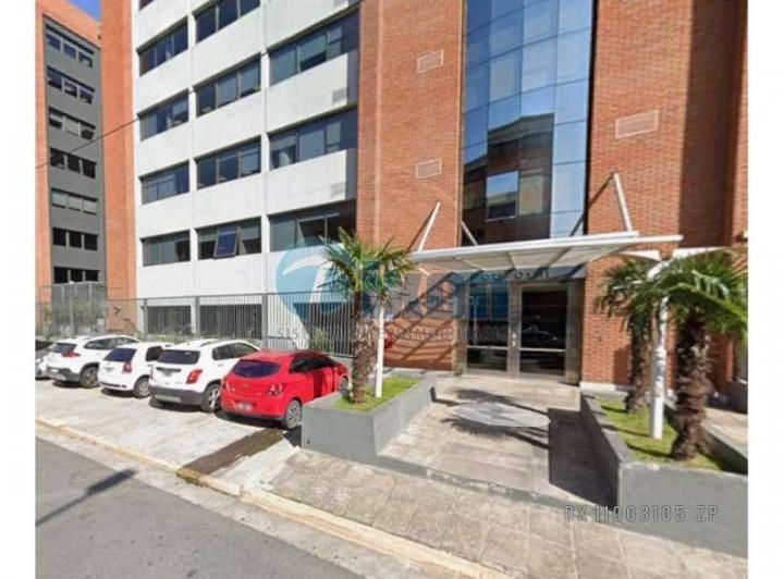 Oficina comercial · 200m² · 1 Ambiente · 1 Cochera