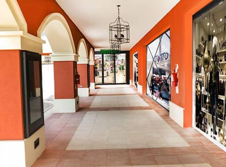 Local comercial · 85m² · 1 Cochera
