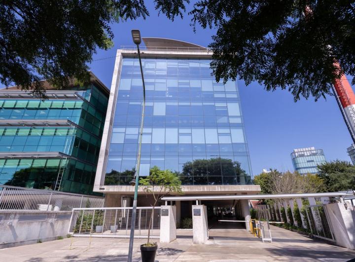 Oficina comercial · 906m²