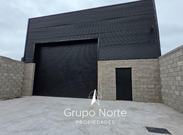 Depósito · 320m² · 4 Cocheras
