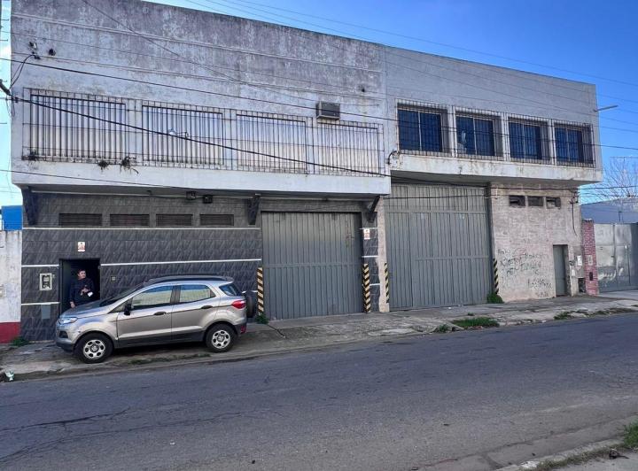 Bodega-Galpón · 1023m²