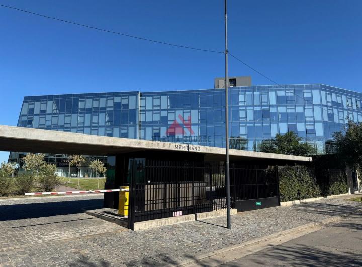 Local comercial · 10200m²
