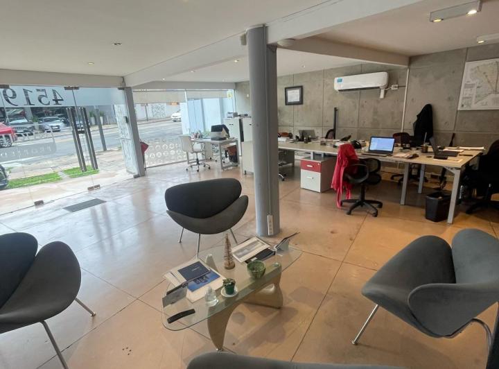 Local comercial · 120m²