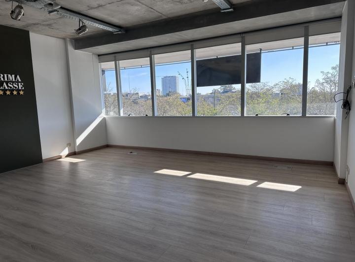 Oficina comercial · 44m² · 1 Cochera