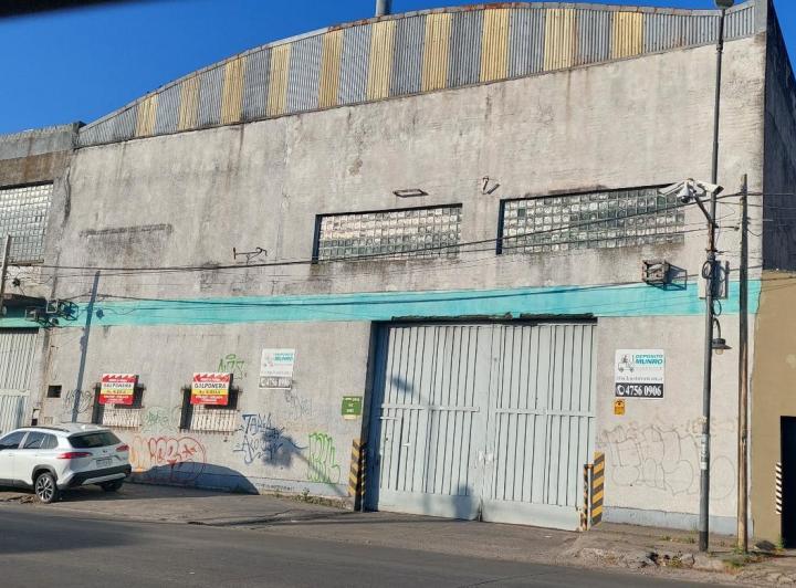 Bodega-Galpón · 1800m²