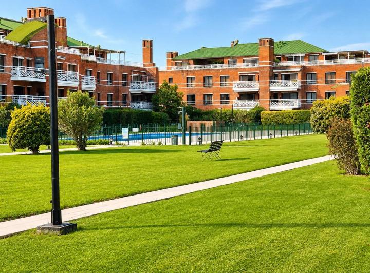 Departamento · 70m² · 2 Ambientes · 1 Cochera