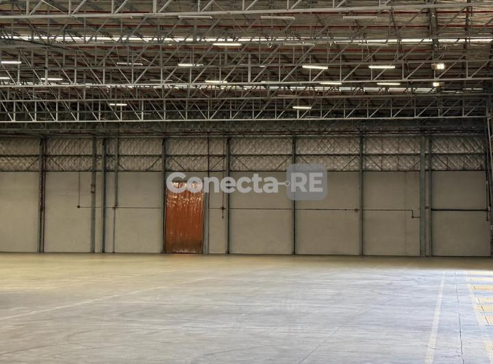 Depósito · 12353m²