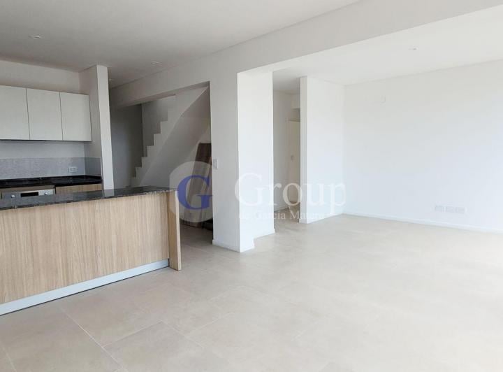 Oficina comercial · 122m² · 1 Cochera