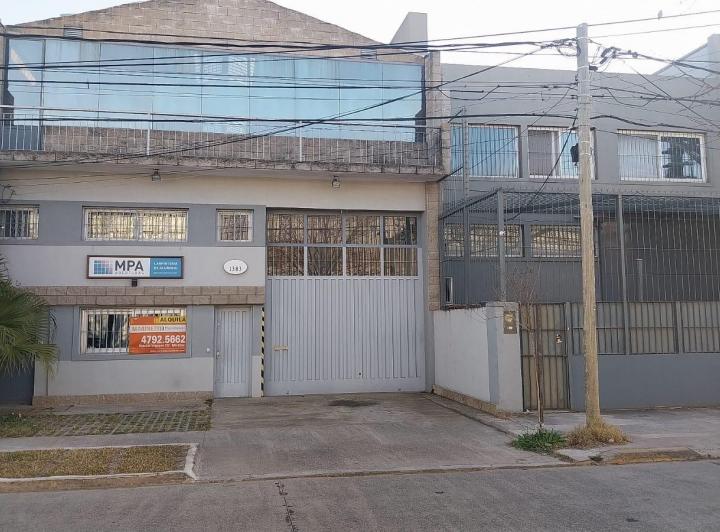 Bodega-Galpón · 261m² · 1 Cochera