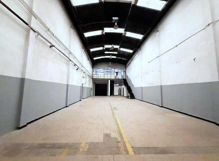 Bodega-Galpón · 300m²